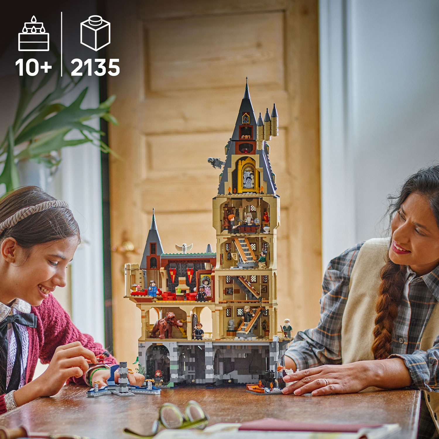 LEGO Harry Potter: Le château de Poudlard : la tour principale - 2135 pièces