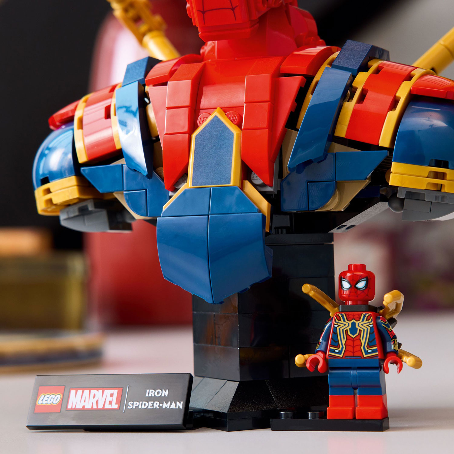 LEGO Marvel : Le buste d'Iron Spider-Man - 379 pièces