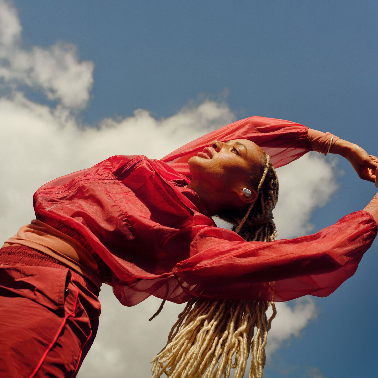 Écouteurs boutons Bluetooth à suppression du bruit QuietComfort Ultra de Bose - Fumée blanche