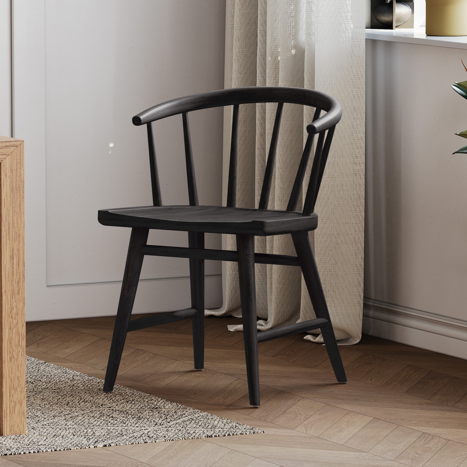 Valencia – Chaise de salle à manger en bois Lauryn, noir