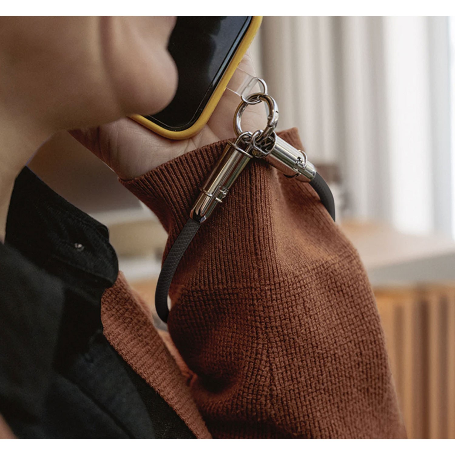 LOGiiX 0.3m Braided 2-in-1 Wrist Strap & USB-C Cable - Black