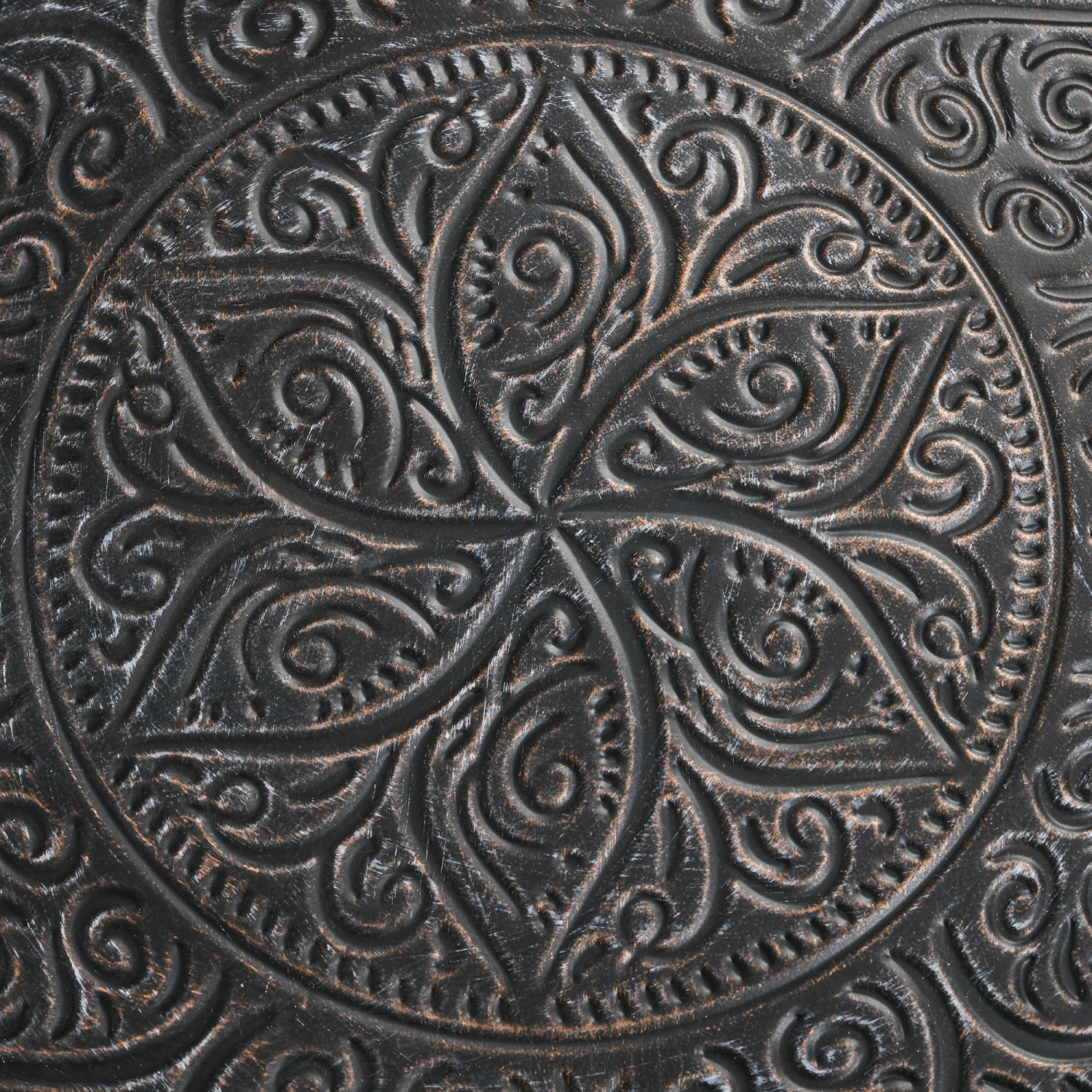 HOMCOM – Table basse ronde de 24&nbsp;po avec plateau floral martelé, table centrale rétro en métal pour salon, table d'appoint, étain