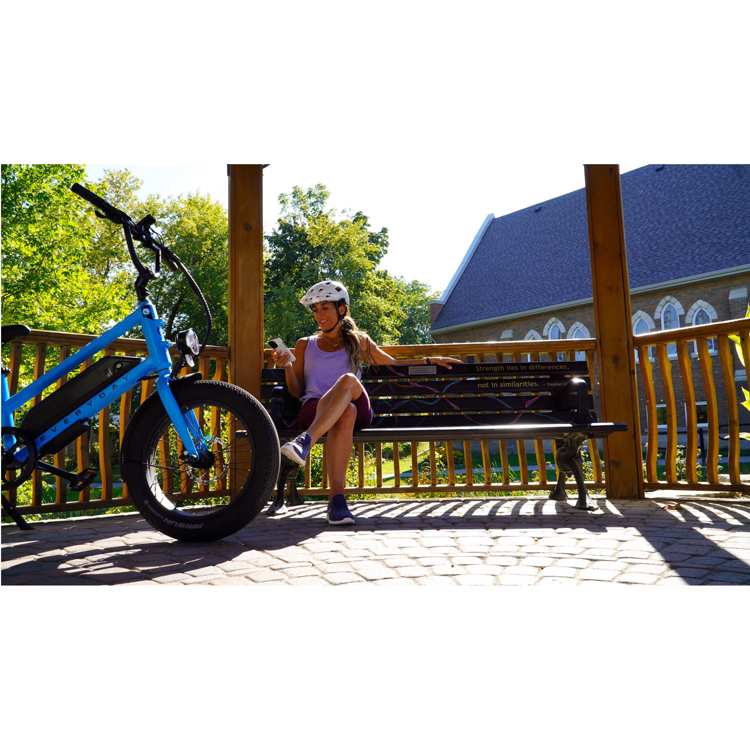 Vélo électrique cargo repliable à cadre bas EasyHaul d'Everyday Essentials - Noir