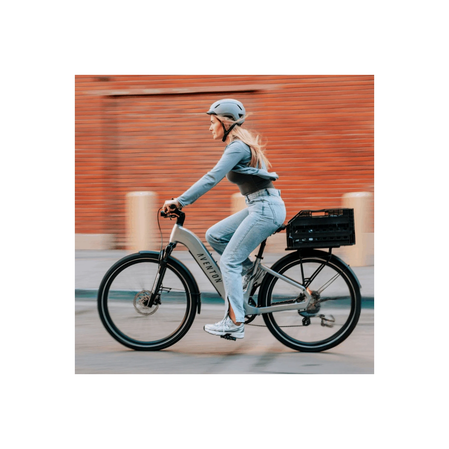 Vélo électrique de trajet à cadre bas Level.3 d'Aventon | Taille régulière | Menthe glacier | Puissance maximale 864 W | Vitesse maximale