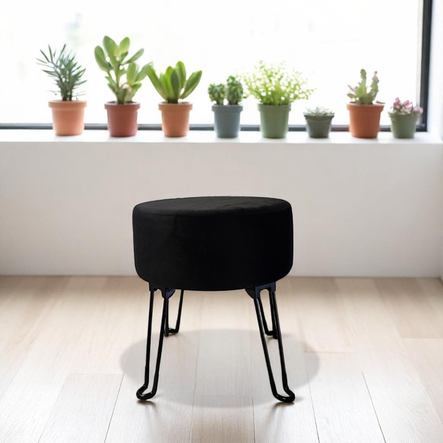 ITY International – Pouf en velours avec base en métal 14,5" x 15,7", noir