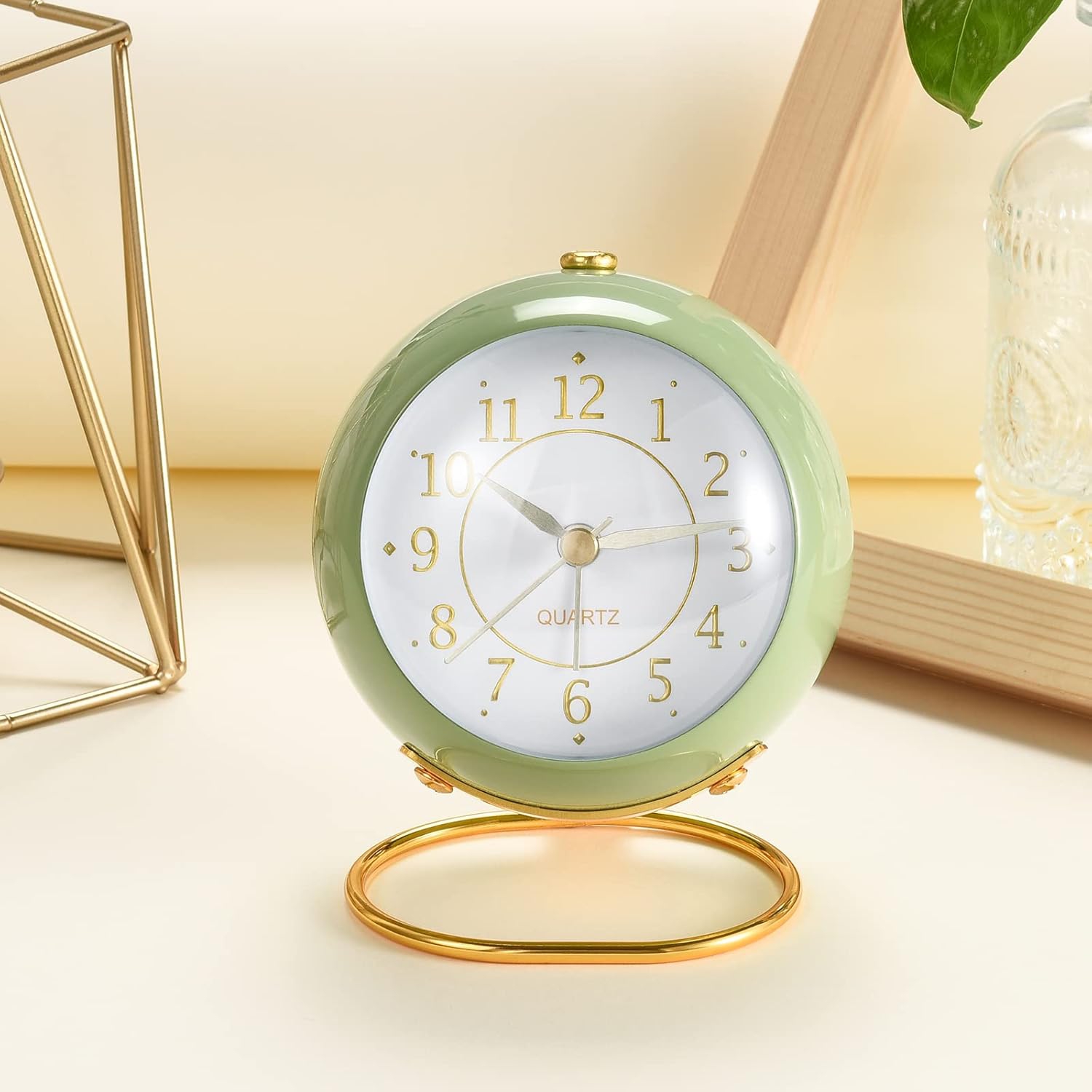 Nordic creative electronic table clock simple children's alarm clock new desktop bedside student silent luminous pointer clock - frosted white -
