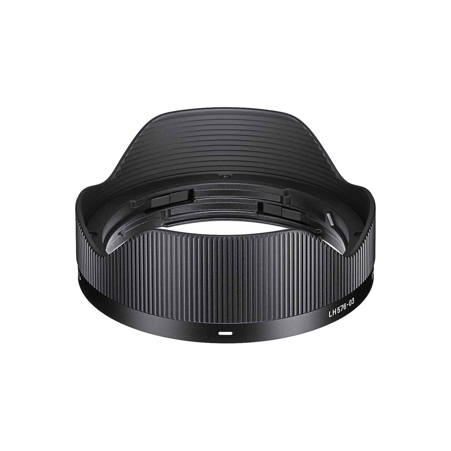 Sigma 17mm f/4 DG DN Contemporary Sony E Bundle