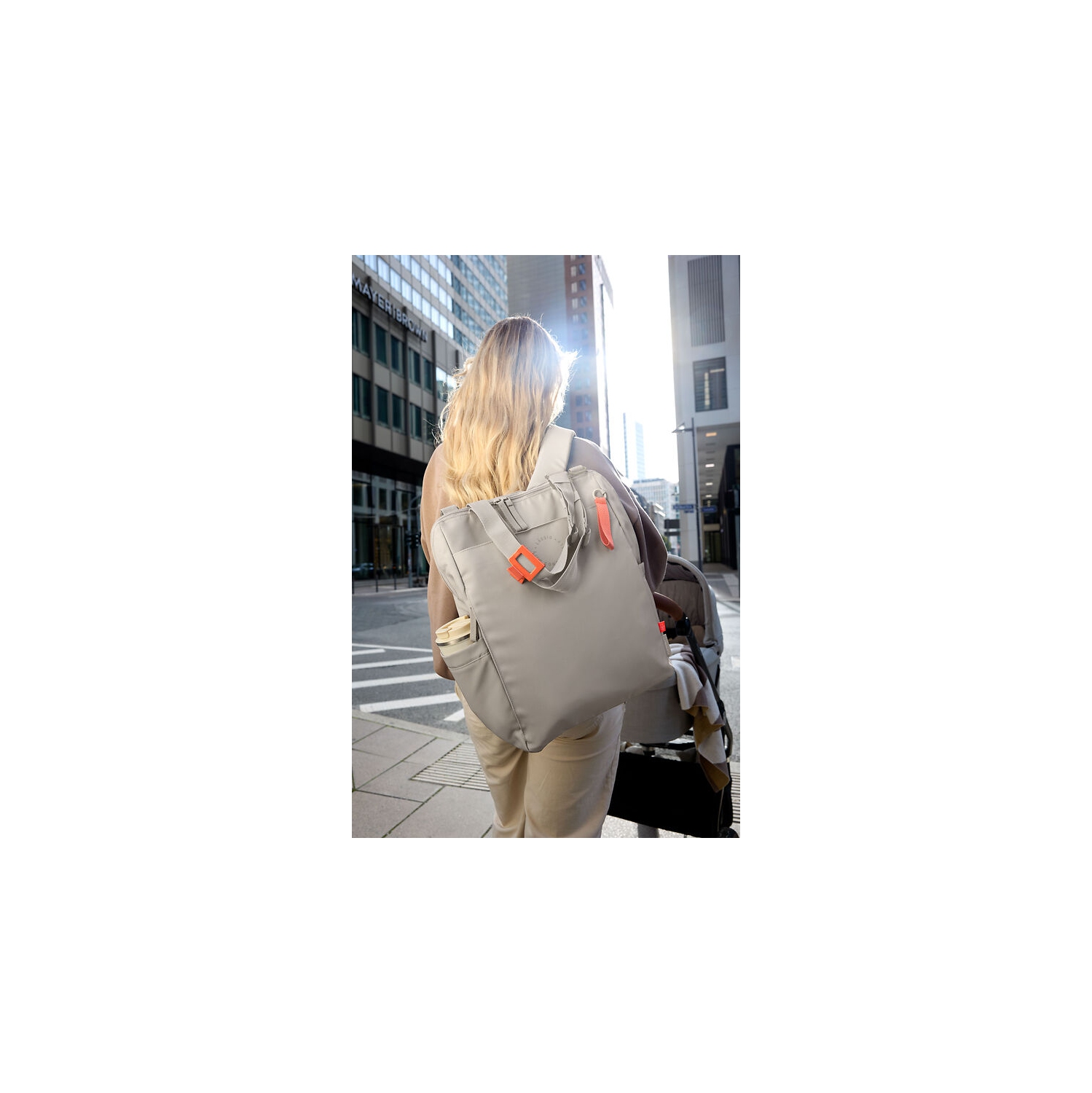 Lassig - Étiquette verte - Sac à couches - Sac à dos conversion - Beige