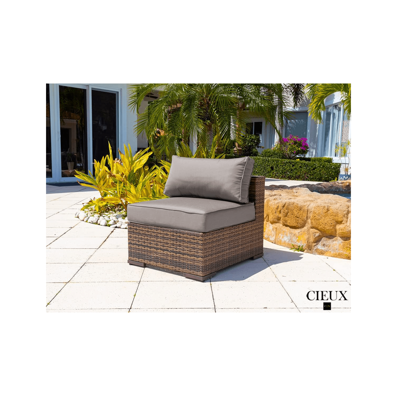 &nbsp;&nbsp;Ensemble patio extérieur en osier Canapé, fauteuil club et table basse de CIEUX, brun, coussins en toile taupe Sunbrella