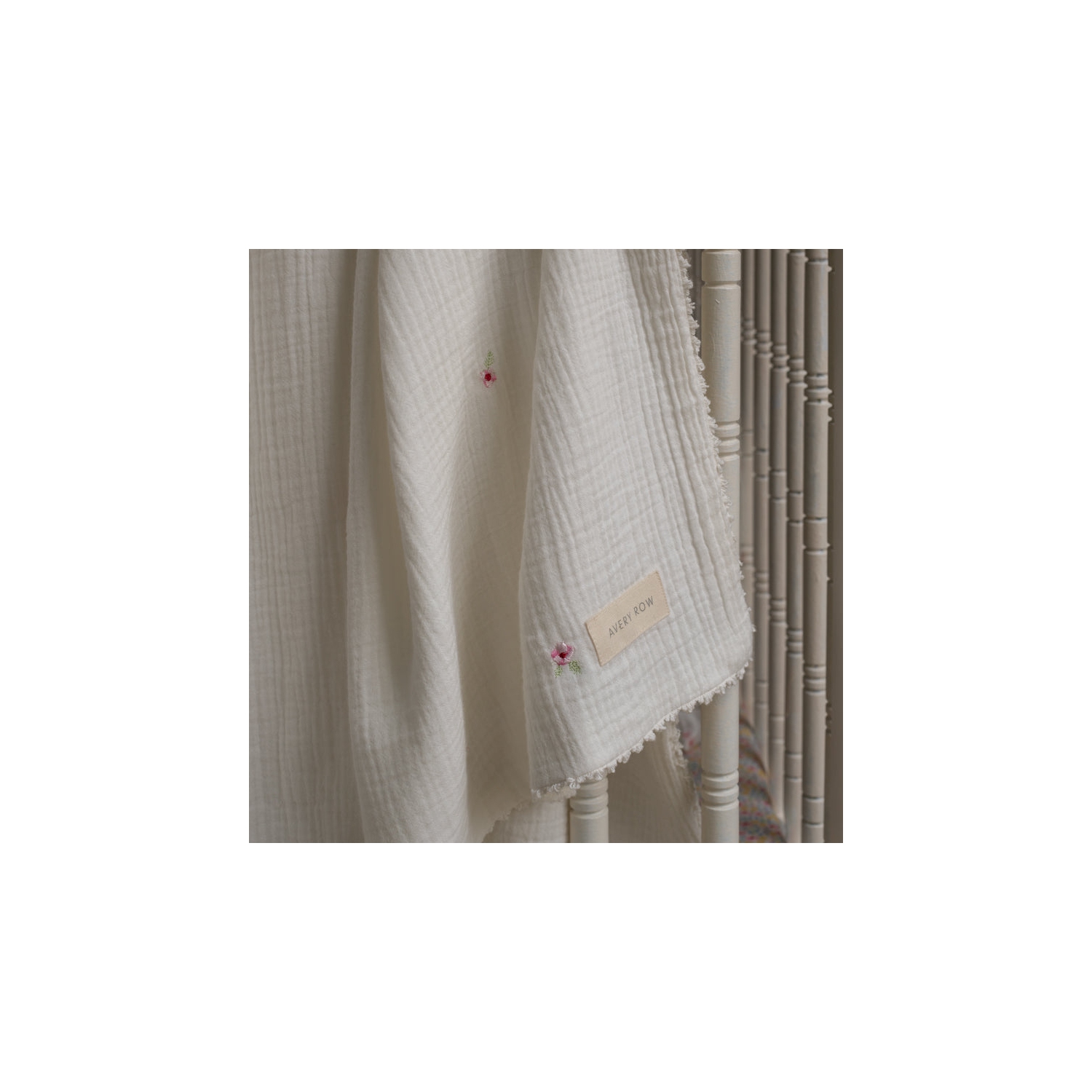 Avery Row - Embroidered Muslin blanket - Anemone