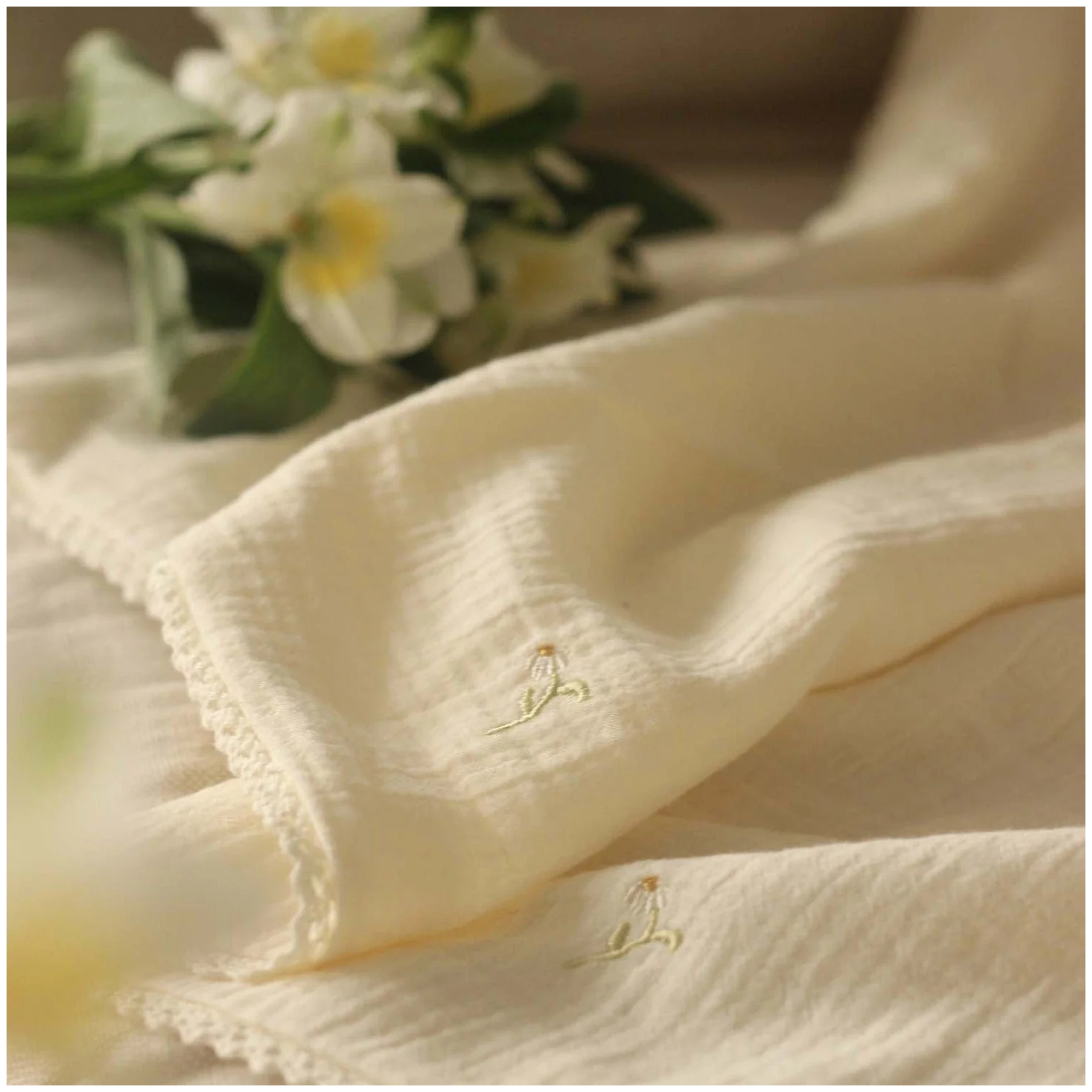 Avery Row - Embroidered Muslin blanket - Wild Chamomile