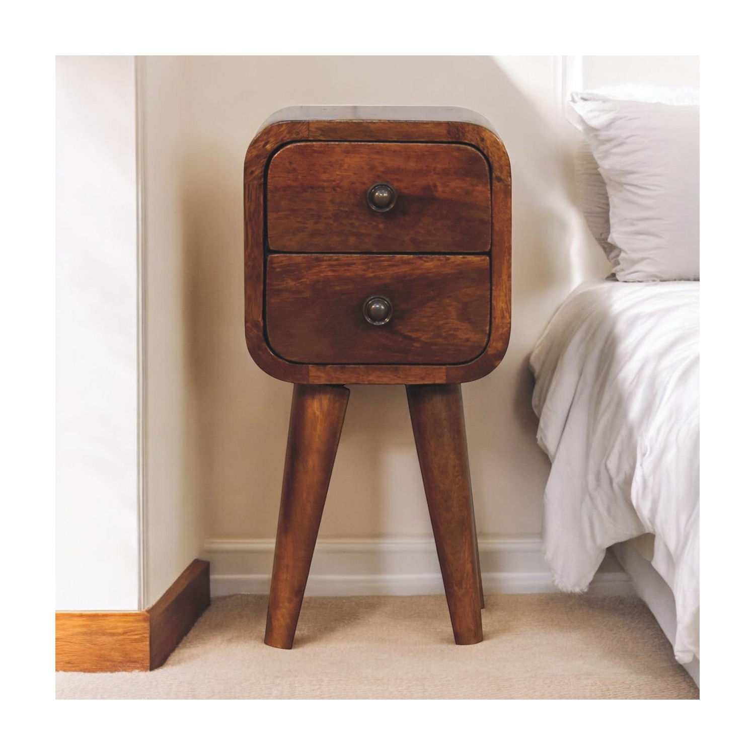 Artisan Furniture – Petite table de chevet incurvée en bois massif marron extra