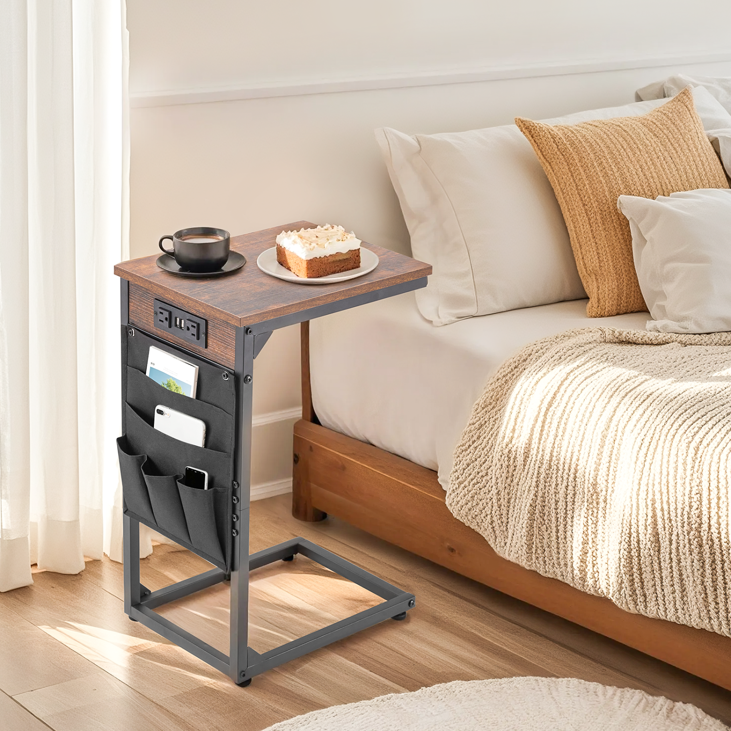U-HOMY C-Shaped End Table with Charging Station – 2 USB Ports, 2 Outlets, 5 Storage Bags, Narrow Sofa Table for Living Room & Bedroom