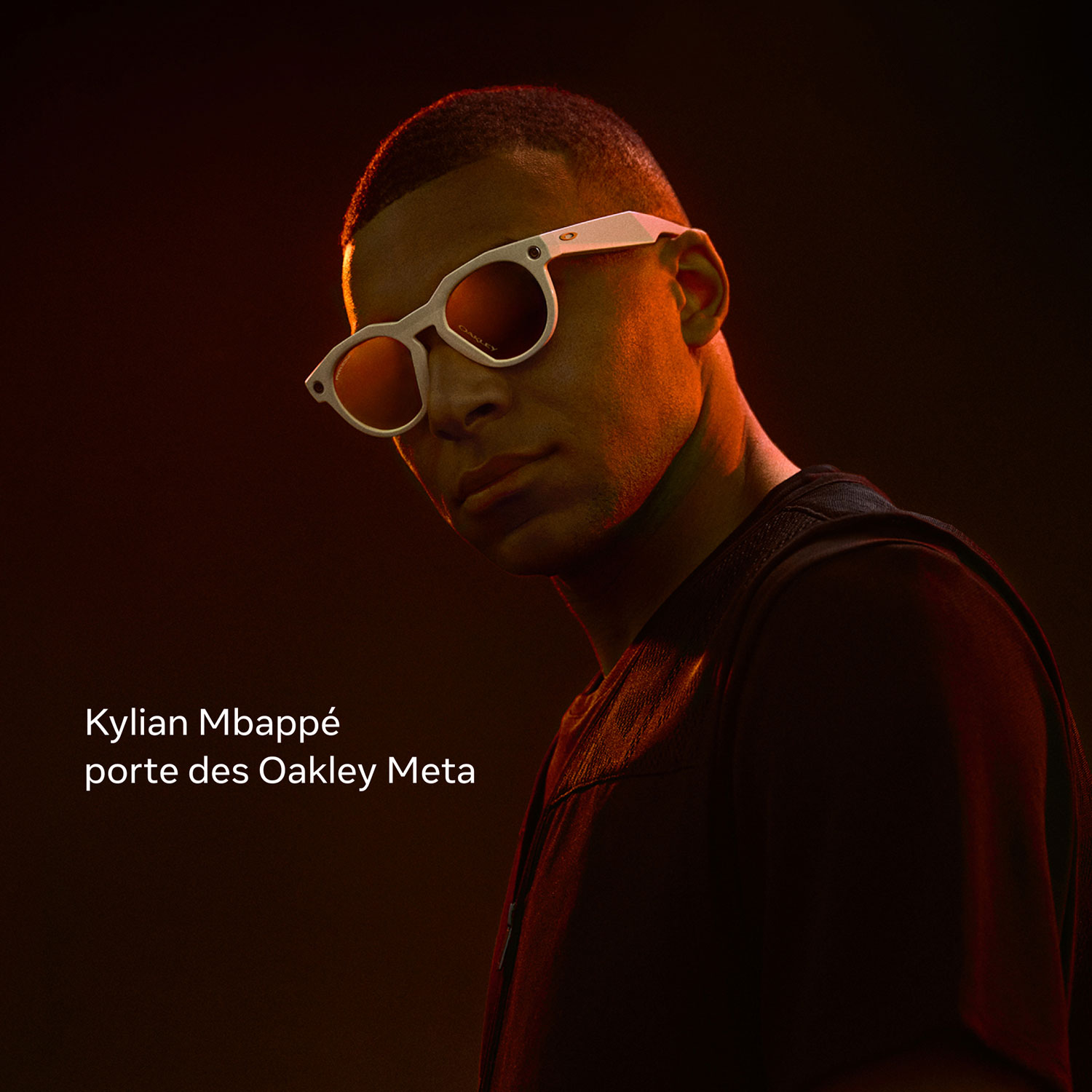 Lunettes intelligentes HSTN Meta d'Oakley avec intelligence artificielle, photo, vidéo, audio et assistant vocal - Gris chaud/Rubis Prizm