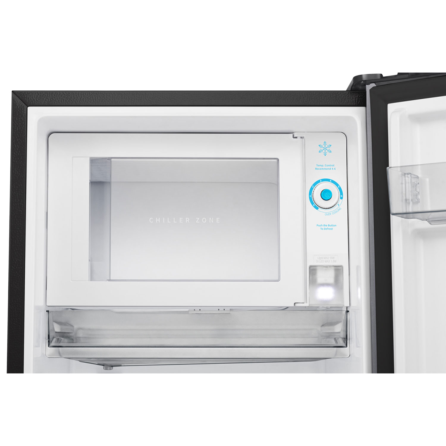 Réfrigérateur de bar autonome de 6,3 pi³ de Hisense - Argenté