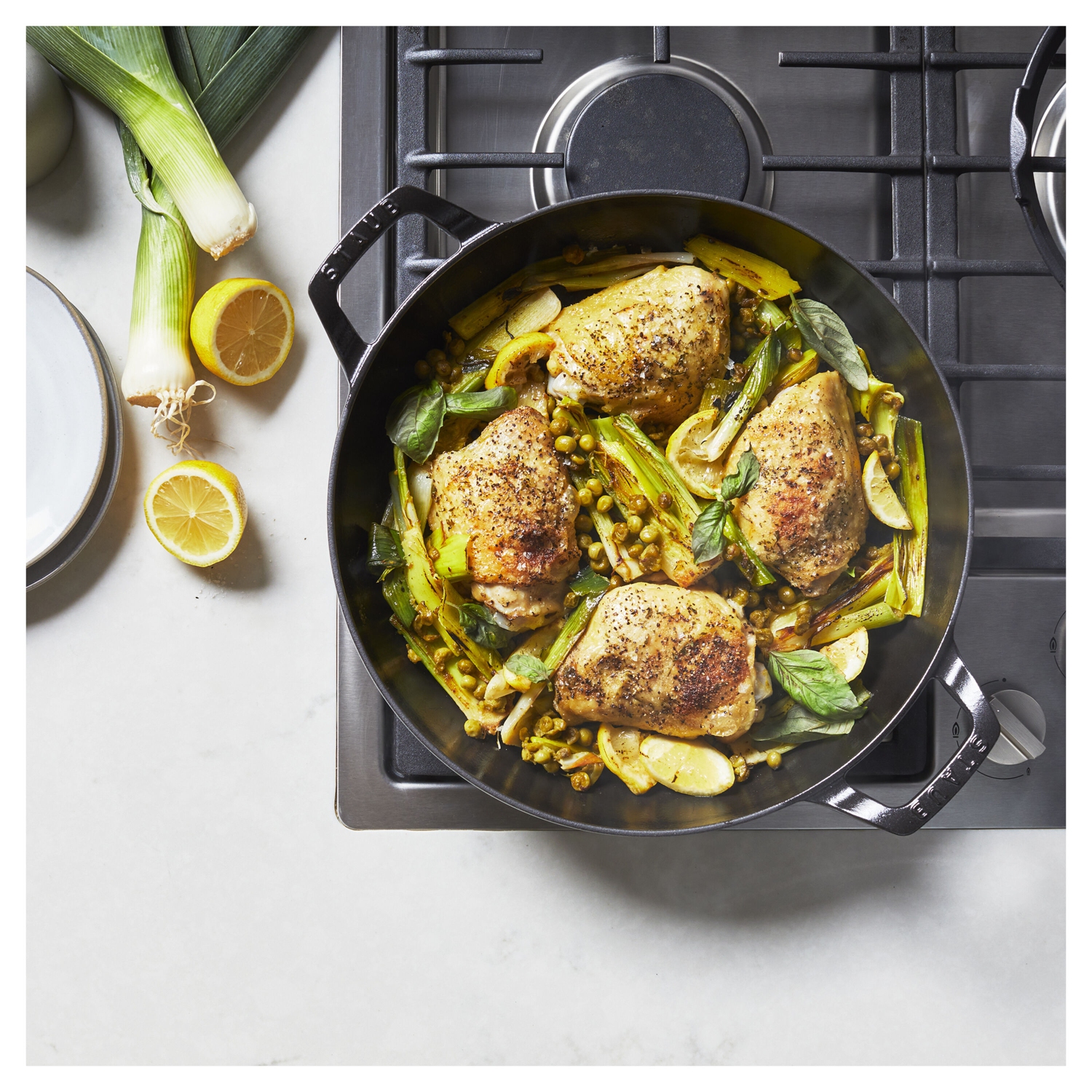 Braisière/sauteuse ronde en fonte 3,5&nbsp;L DE STAUB Braisers, graphite-gris