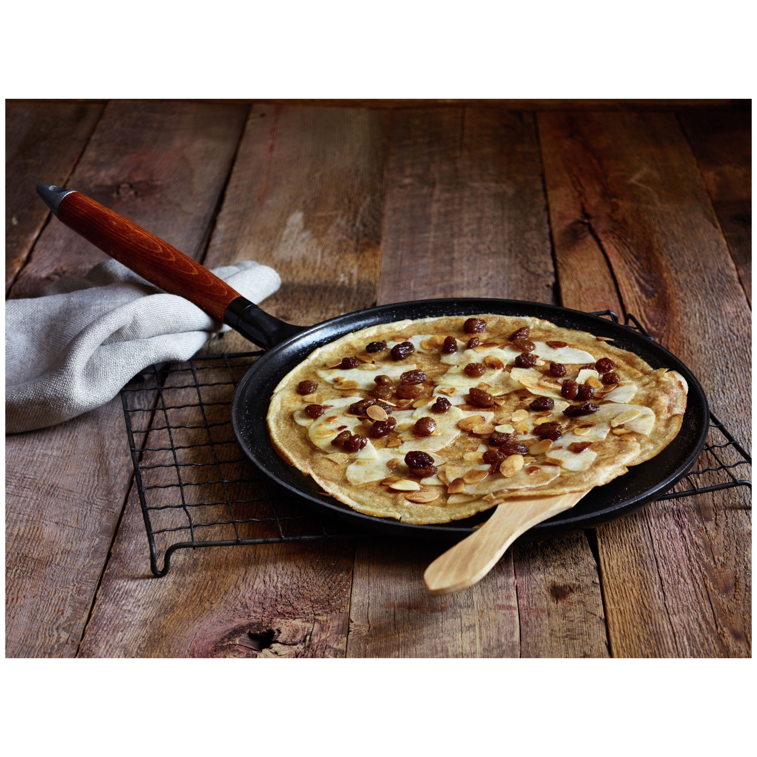 Poêle à crêpes en fonte 28&nbsp;cm DE STAUB Pans avec poignée en bois