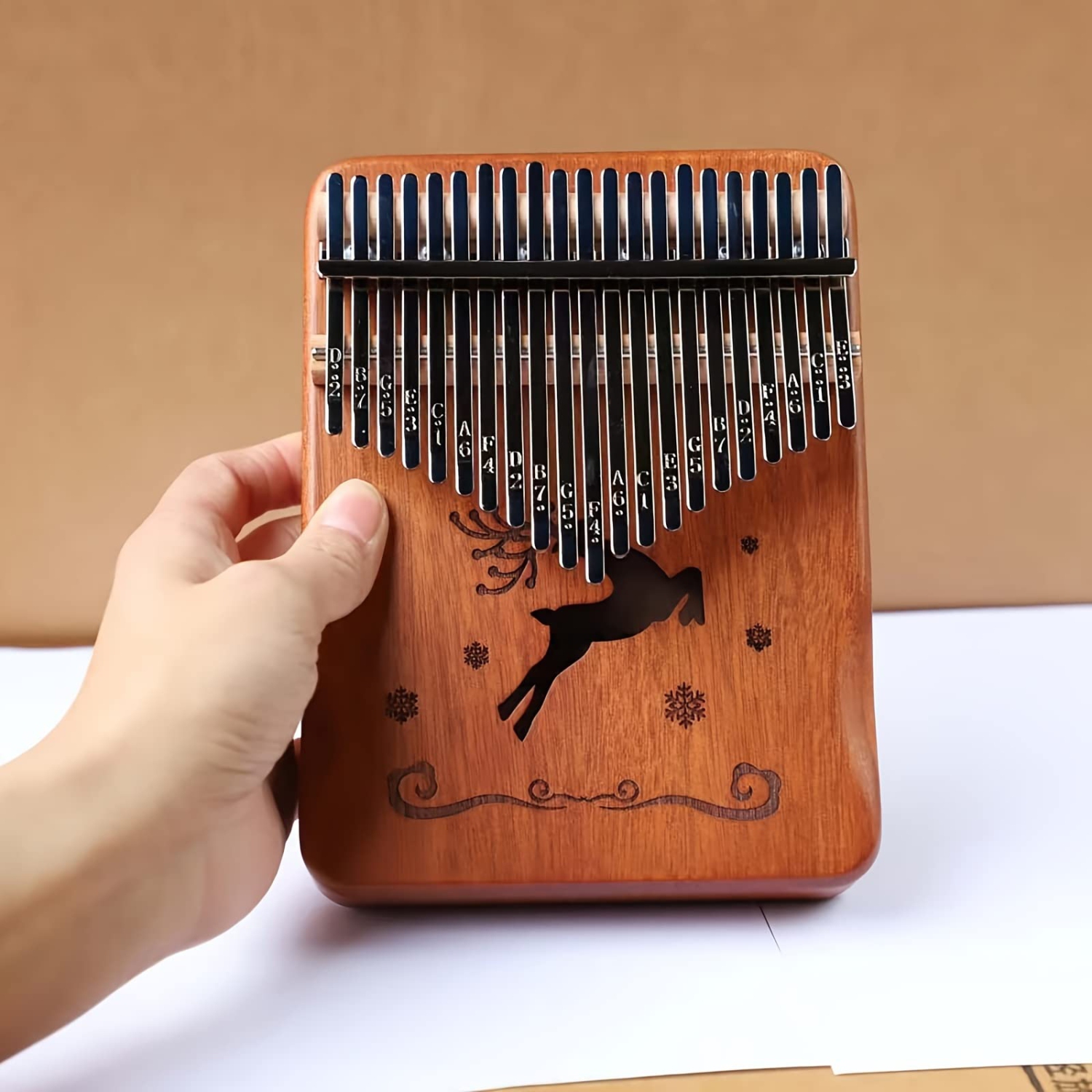 Piano portatif de 21 touches au pouce - kalimba en bois sculpté à la main avec notes de musique, adapté aux enfants et aux débutants adultes, est un