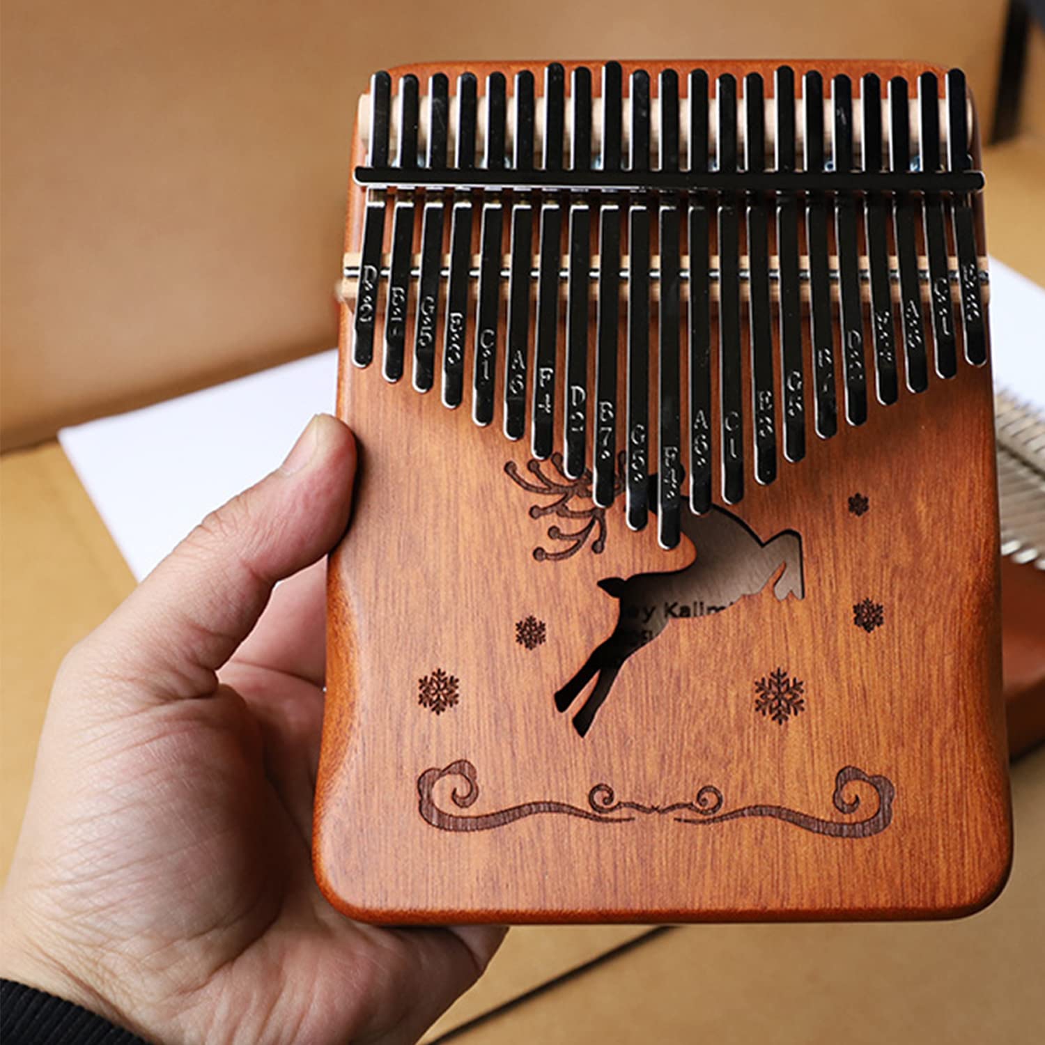Piano portatif de 21 touches au pouce - kalimba en bois sculpté à la main avec notes de musique, adapté aux enfants et aux débutants adultes, est un