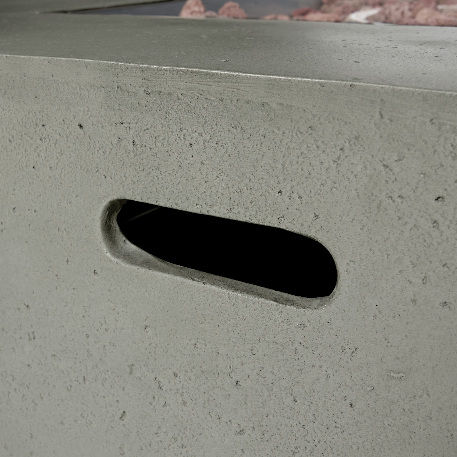 RÉSERVOIR CARRÉ 50000 BTU À L'EXTÉRIEUR