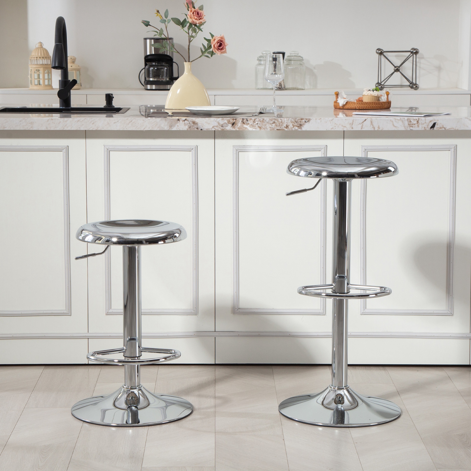 HOMCOM Steel Bar Stools Set of 2, Adjustable Counter Height Round Breakfast Barstools, Industrial Swivel Bar Chairs for Home Kitchen, Silver