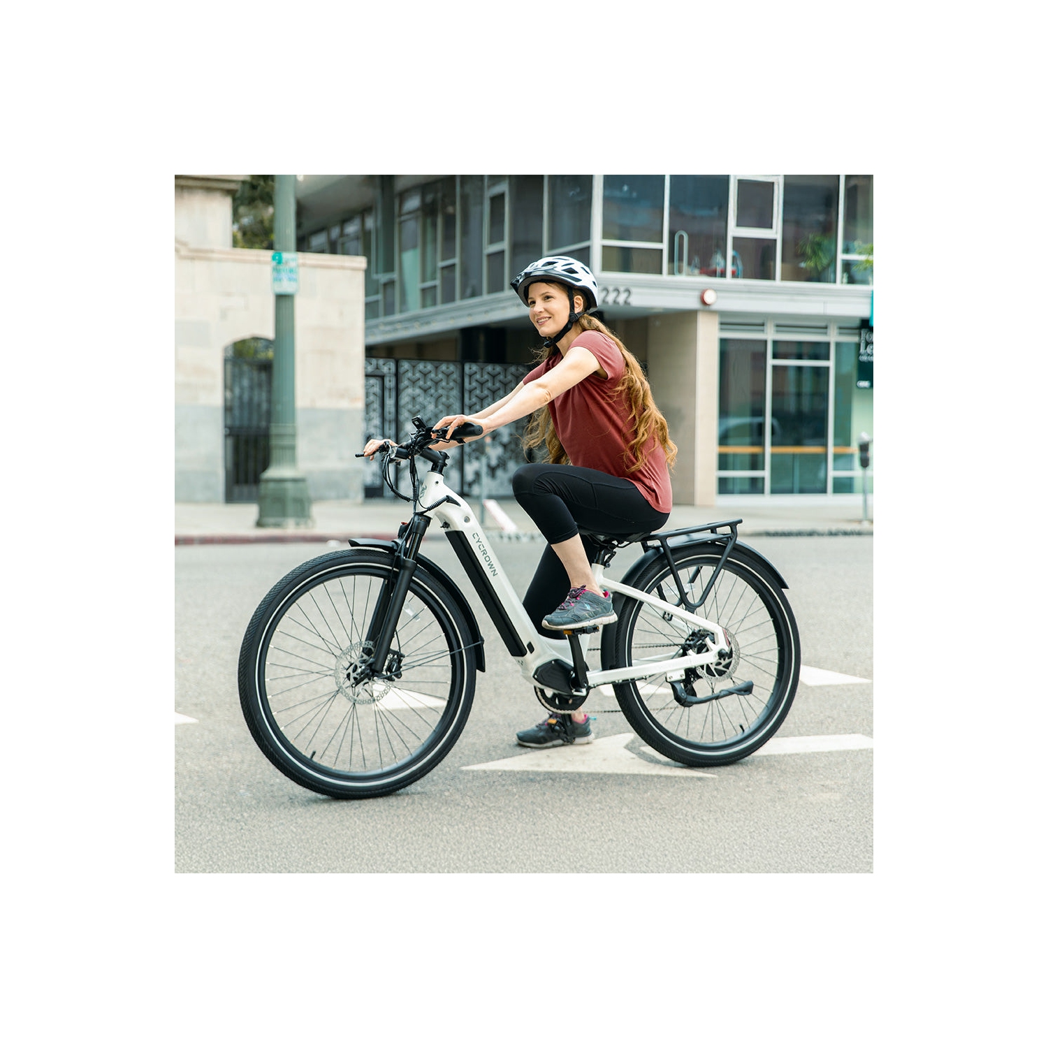 Vélo électrique de trajet Dremax de CyCrown - Gris