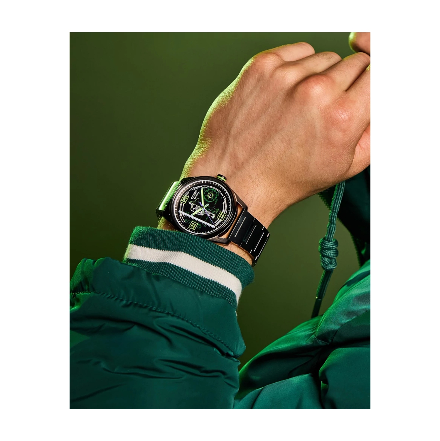 Marvel – Montre Hulk Eco-Drive 42 mm, boîtier et bracelet inox noir, cadran noir