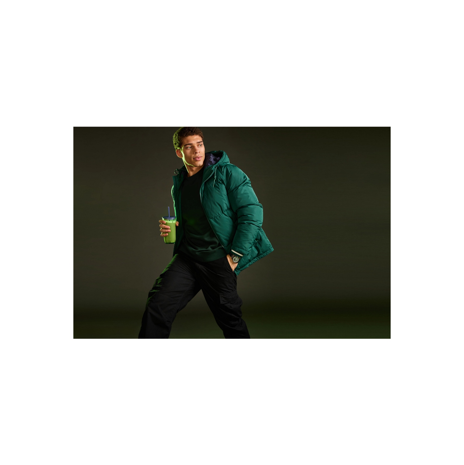 Marvel – Montre Hulk Eco-Drive 42 mm, boîtier et bracelet inox noir, cadran noir