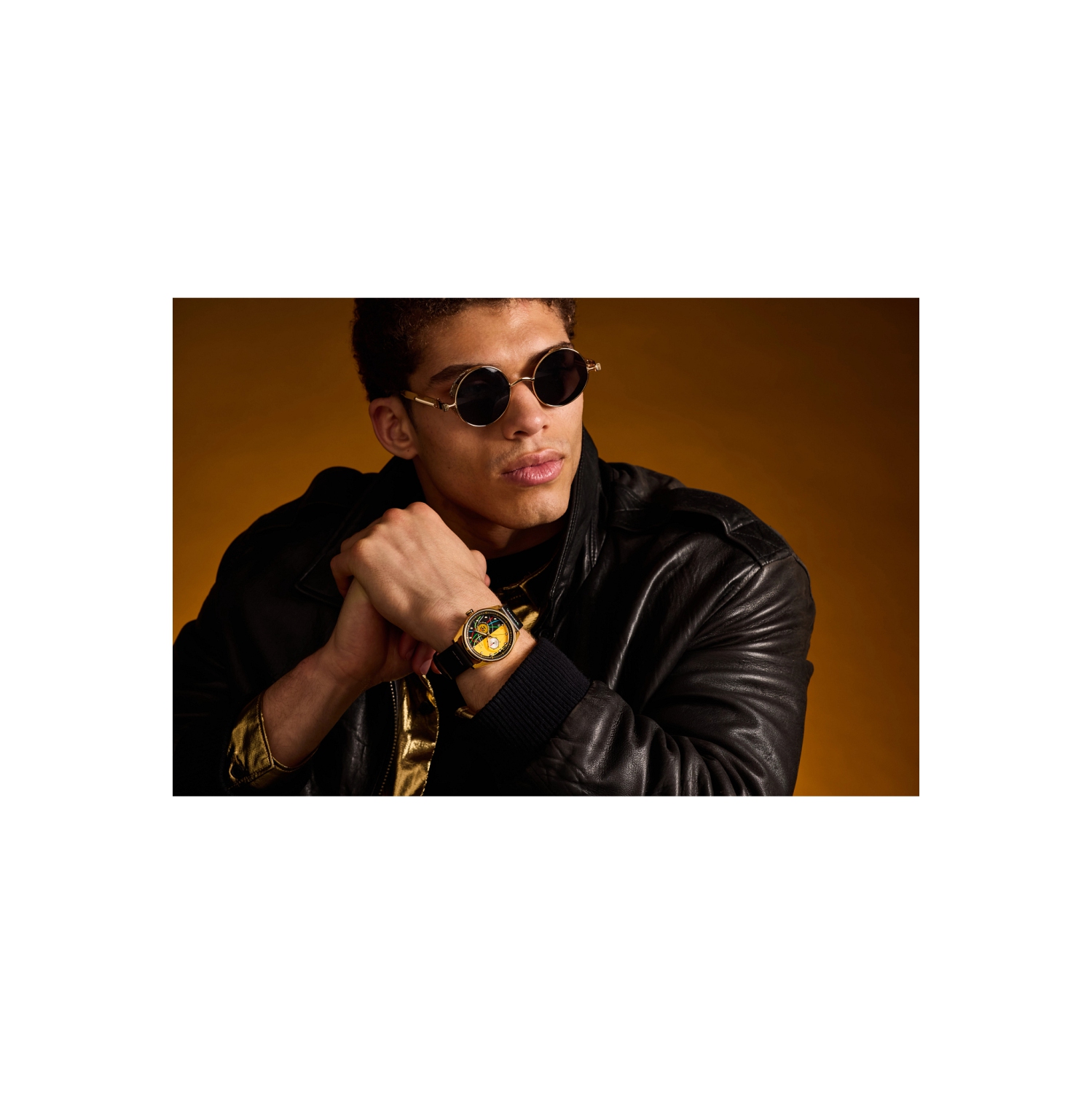 Montre homme Star Wars Eco-Drive C-3Po boîtier inox doré bracelet cuir noir/cadran jaune 42 mm