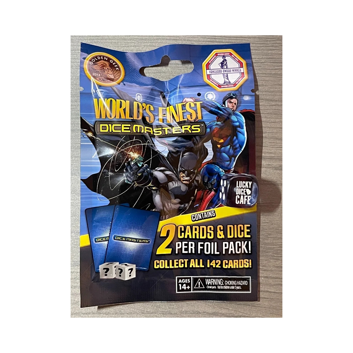 DC World's Finest Dice Masters&nbsp;: 2 paquets de cartes et de dés en aluminium