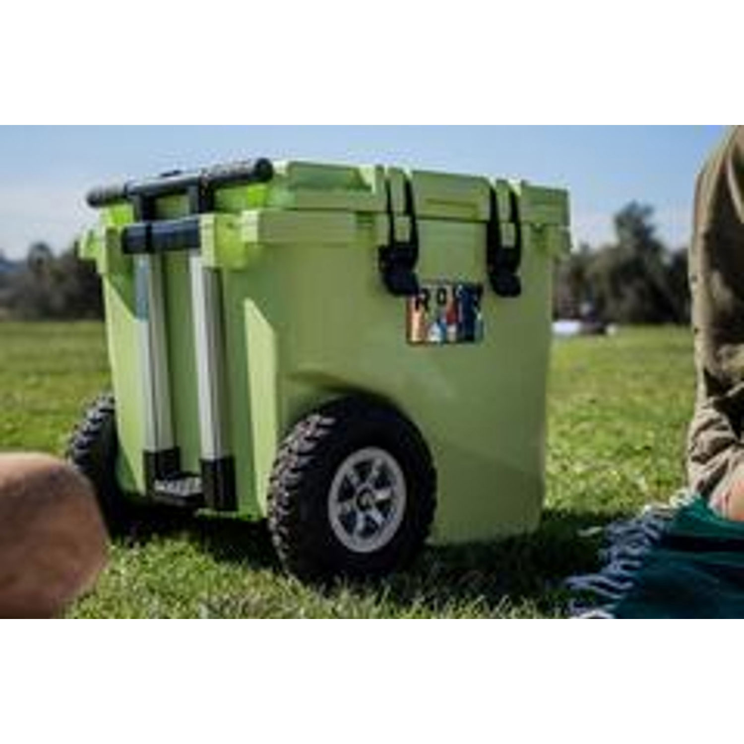 Glacière à parois rigides sur roues de 42,6 L RollR de RovR - Matcha