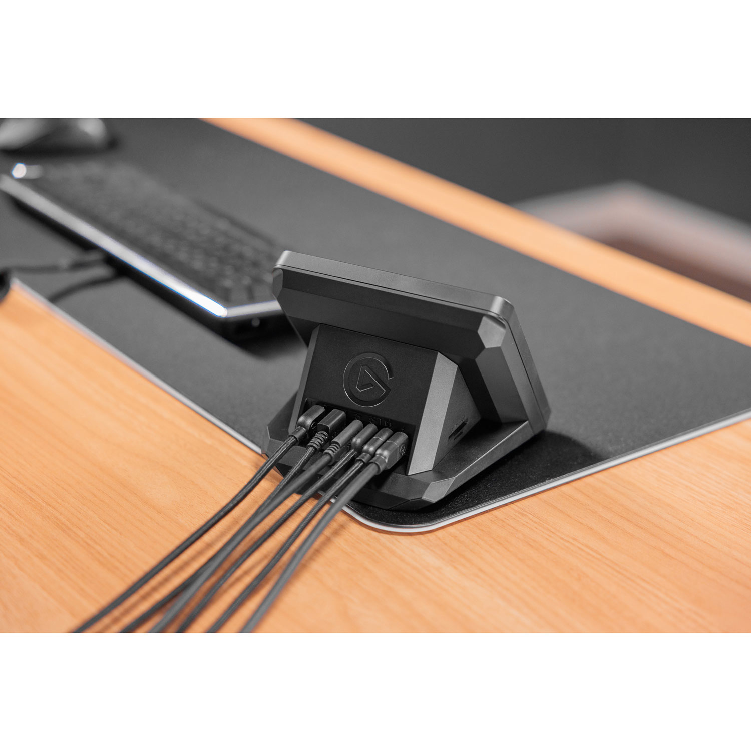 Stream Deck + et concentrateur USB d'Elgato