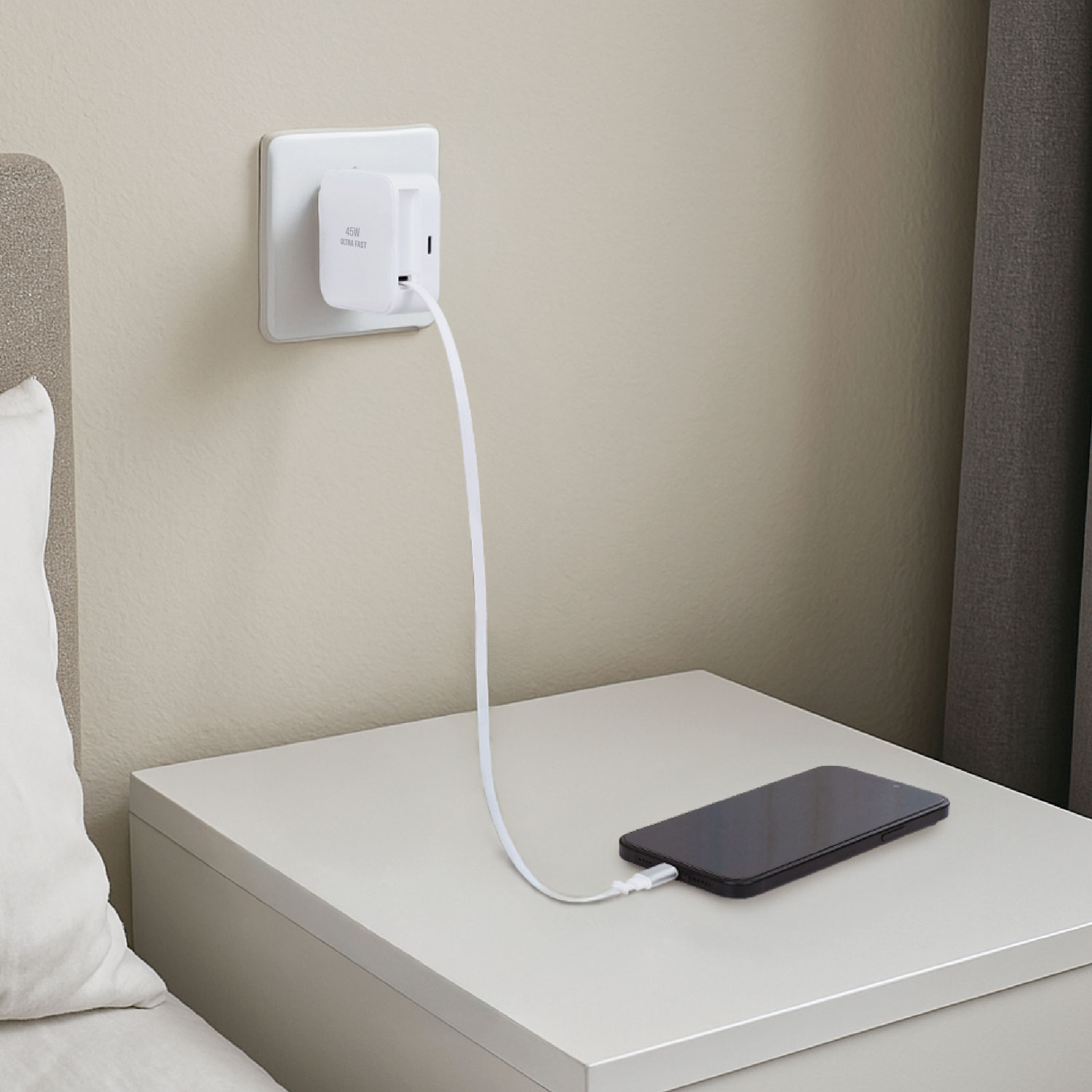 LBT 45W USB Type-C PD Wall Charger with Built-In Retractable Cable