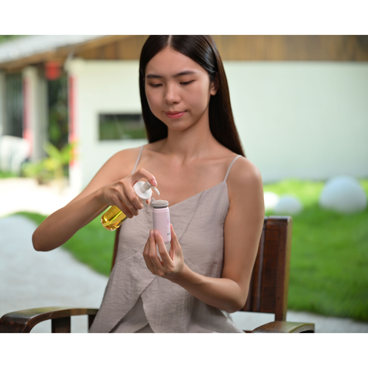 Brosse de nettoyage pour le visage Radiance de KICA - Partenaire de détail exclusif