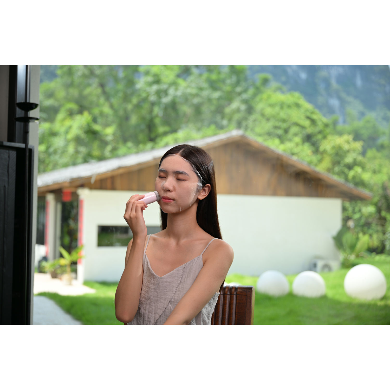 Brosse de nettoyage pour le visage Radiance de KICA - Partenaire de détail exclusif