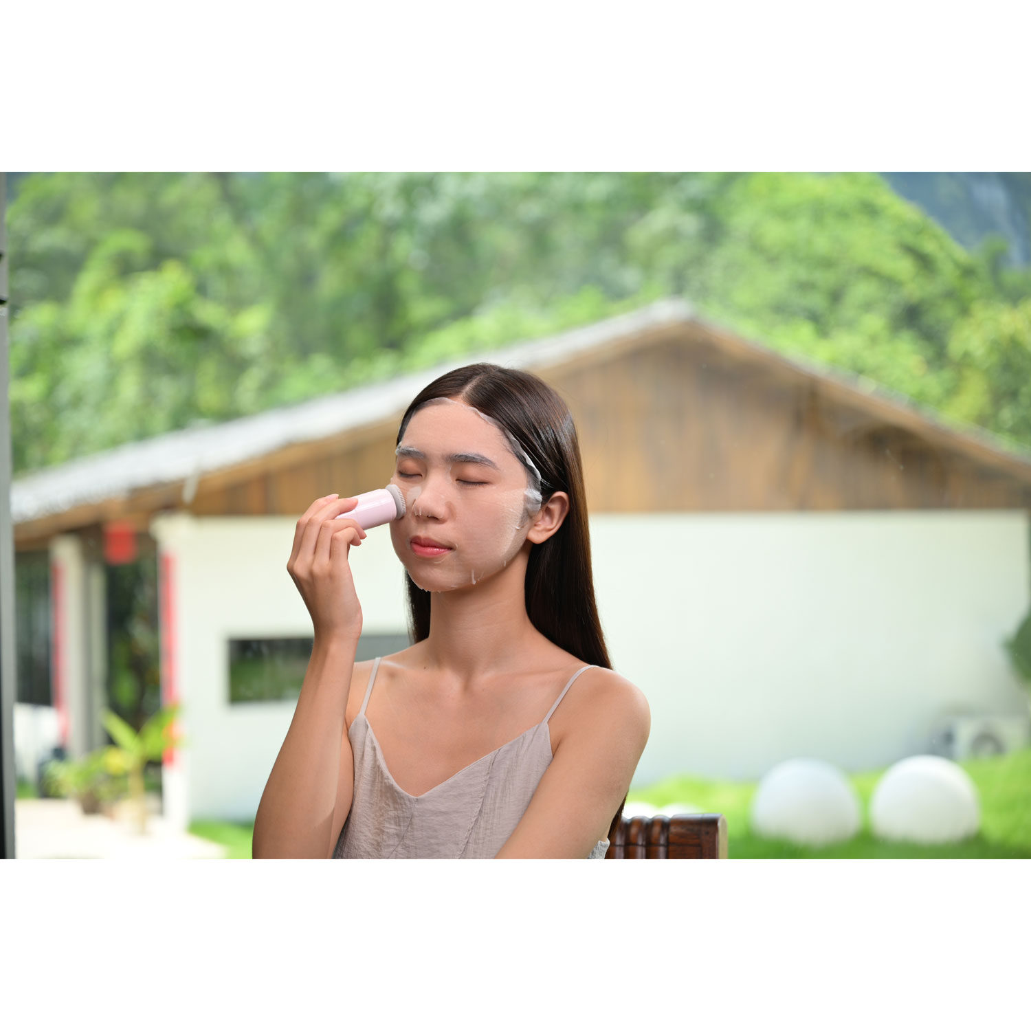 Brosse de nettoyage pour le visage Radiance de KICA - Partenaire de détail exclusif