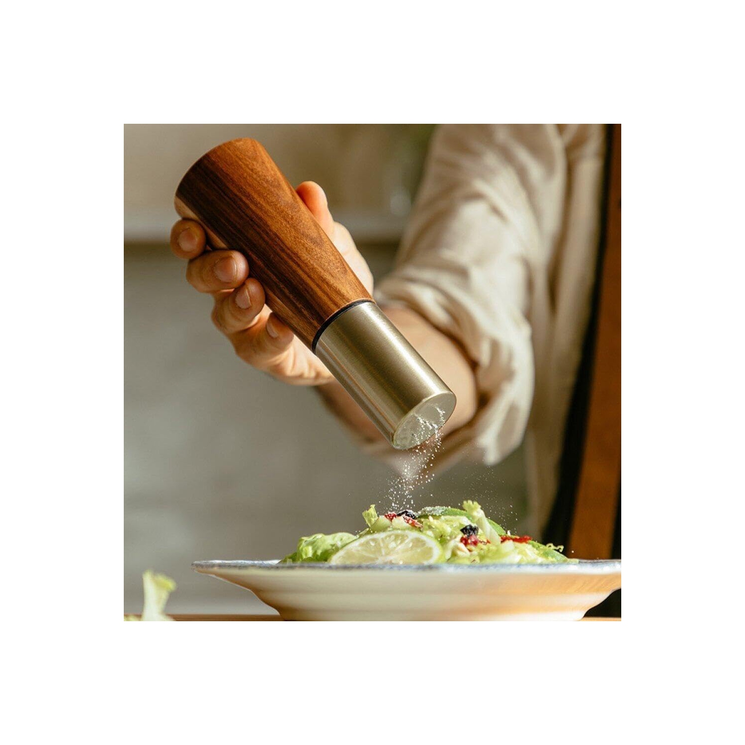 Wooden pepper grinder, spice shaker, manual coarse salt grinder, spice jar, spice container, kitchen utensils, grinder + salt shaker box - 2 pieces