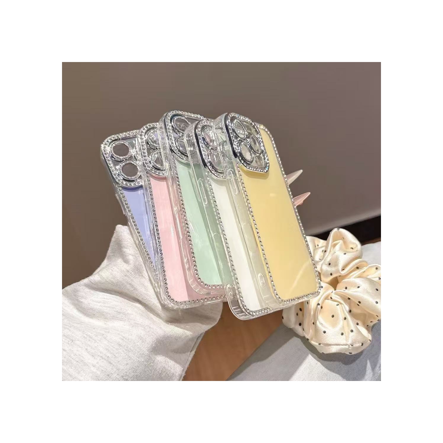 Luxury shiny diamond camera flash glossy bumper case, suitable for iPhone 15 Pro Max shockproof flash rhinestone case-white