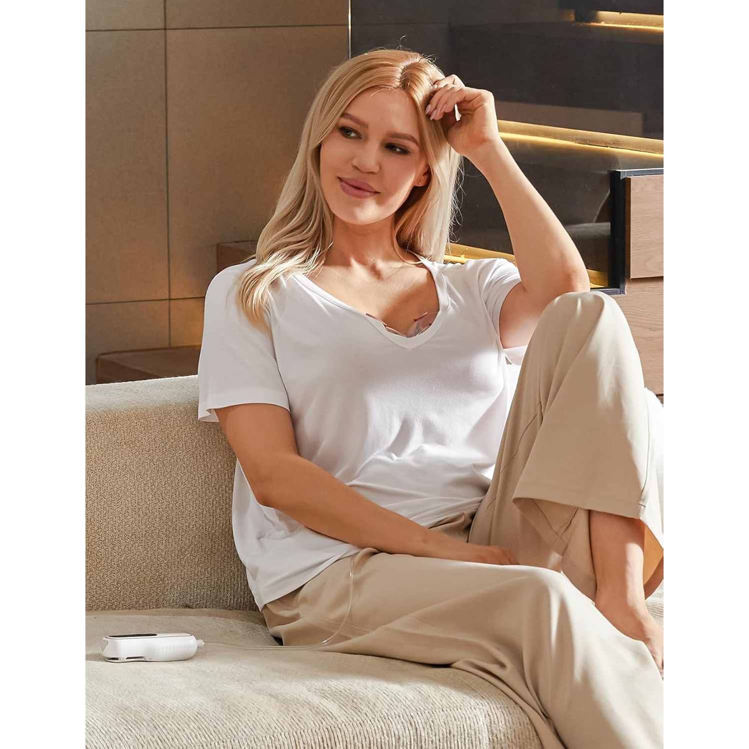 Momcozy Breast Pump V2 Pro Ultra-Lightweight, Hands-Free & Portable Wearable Pump with Upgraded Integrated DoubleFit Flange, Quiet & Leak-Proof