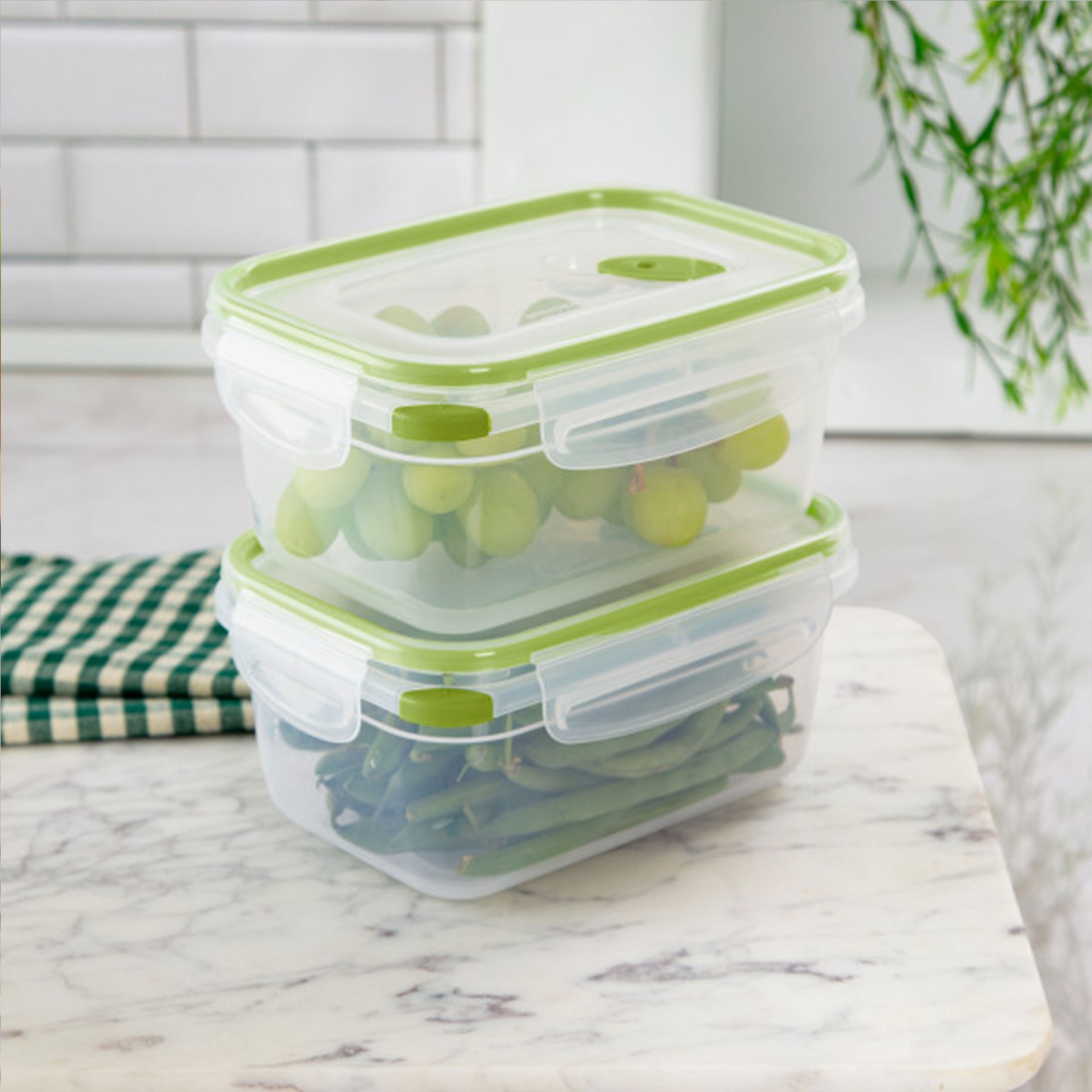 Sterilite 4.5 Cup Rectangle Ultra-Seal Food Storage Container, Green