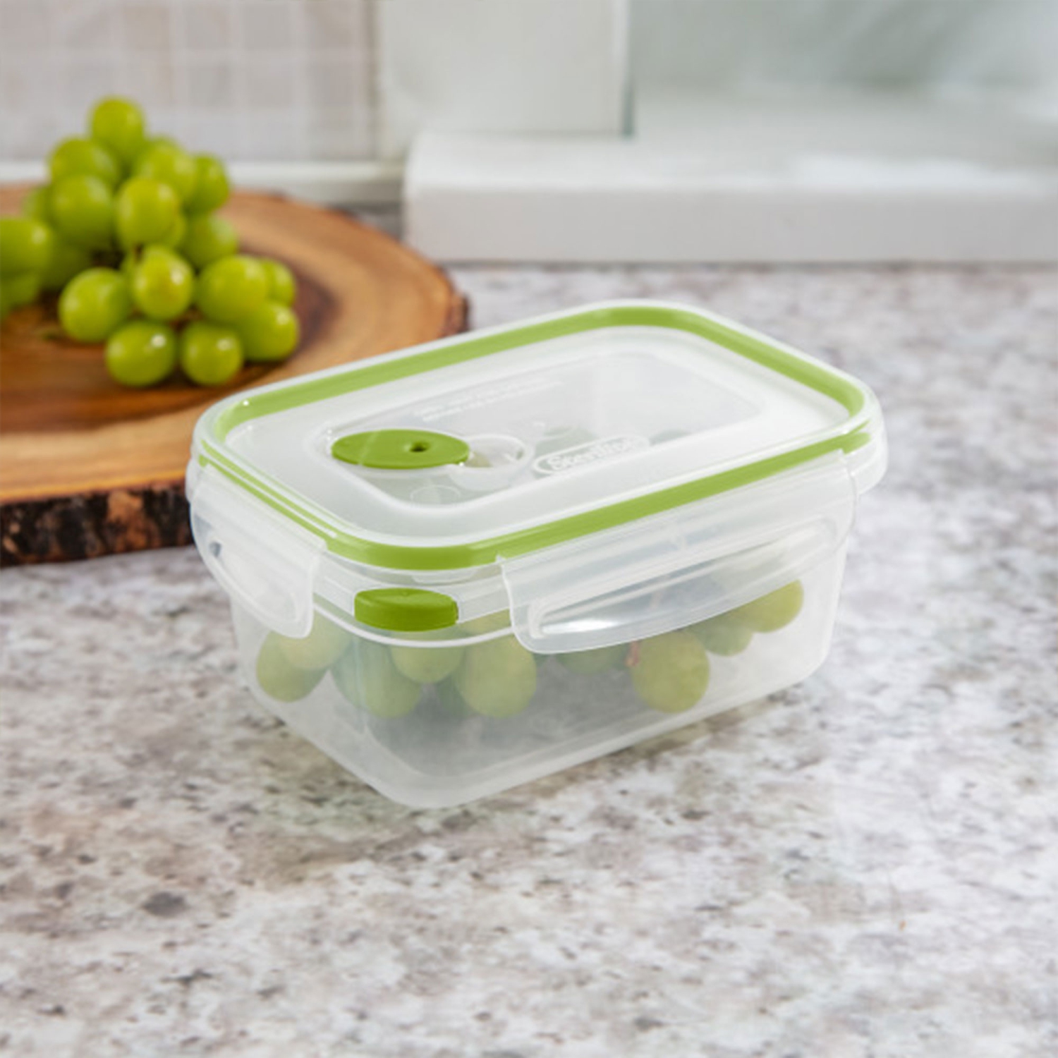 Sterilite 4.5 Cup Rectangle Ultra-Seal Food Storage Container, Green
