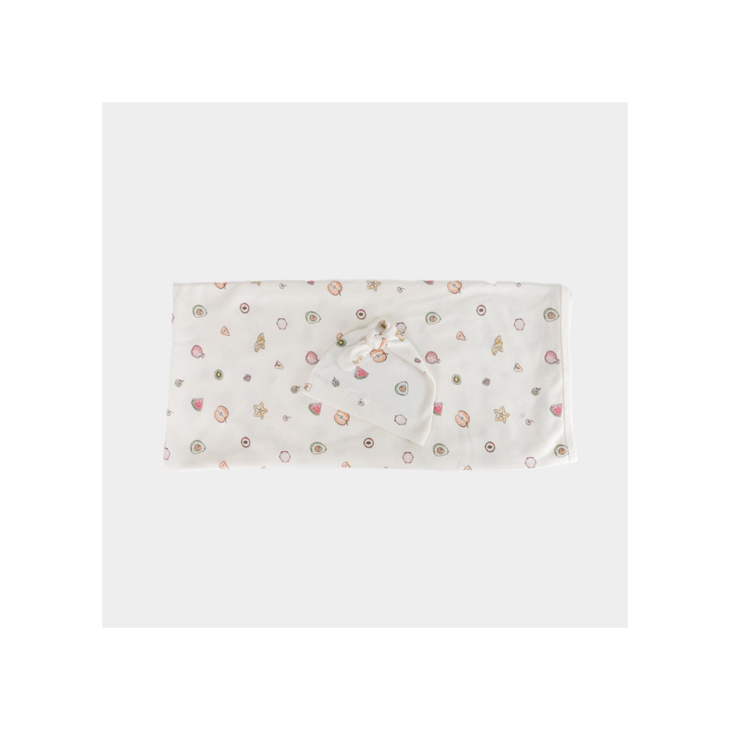 L'ensemble avec bonnet et et couverture en coton biologique de qualité supérieure d'Elk Baby