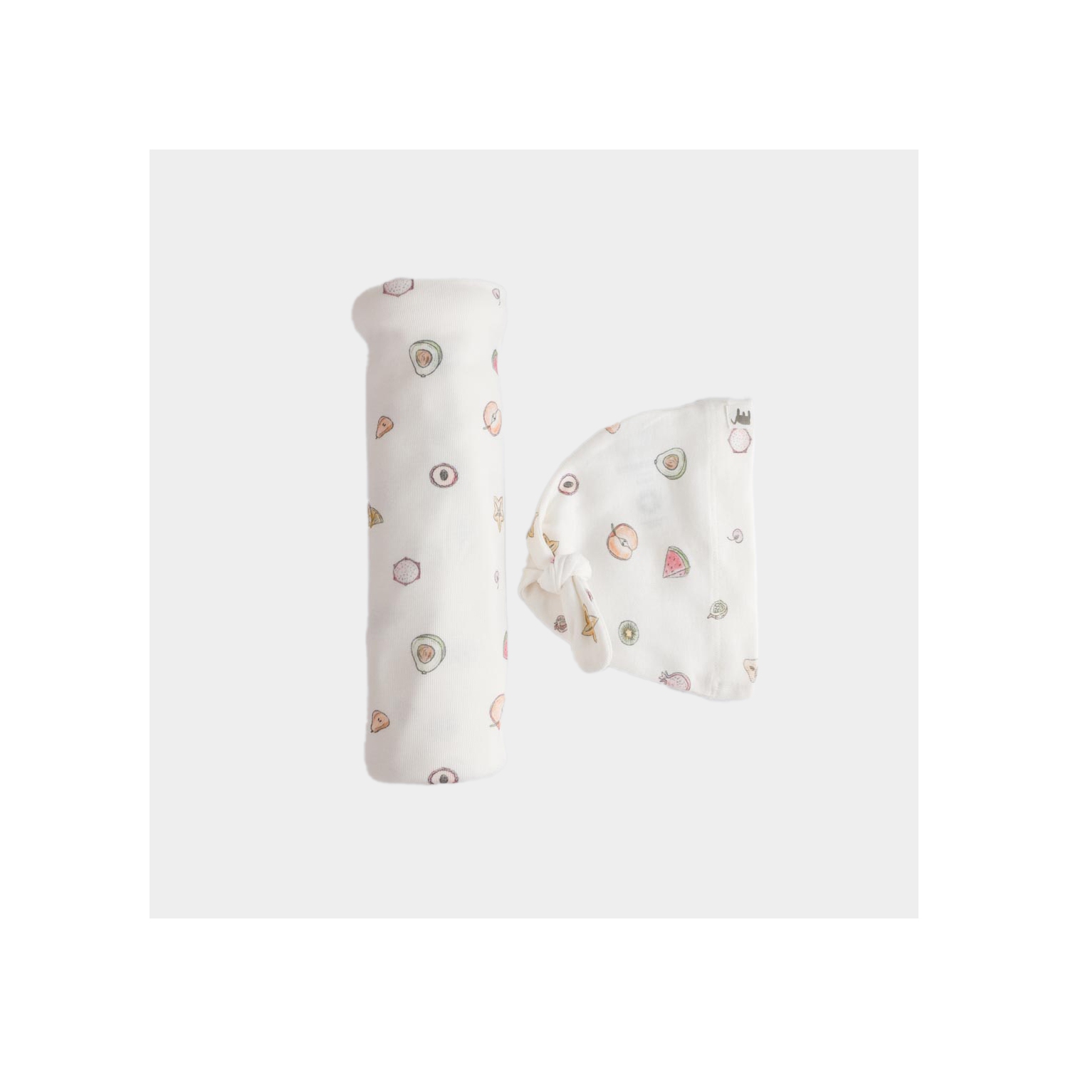 L'ensemble avec bonnet et et couverture en coton biologique de qualité supérieure d'Elk Baby