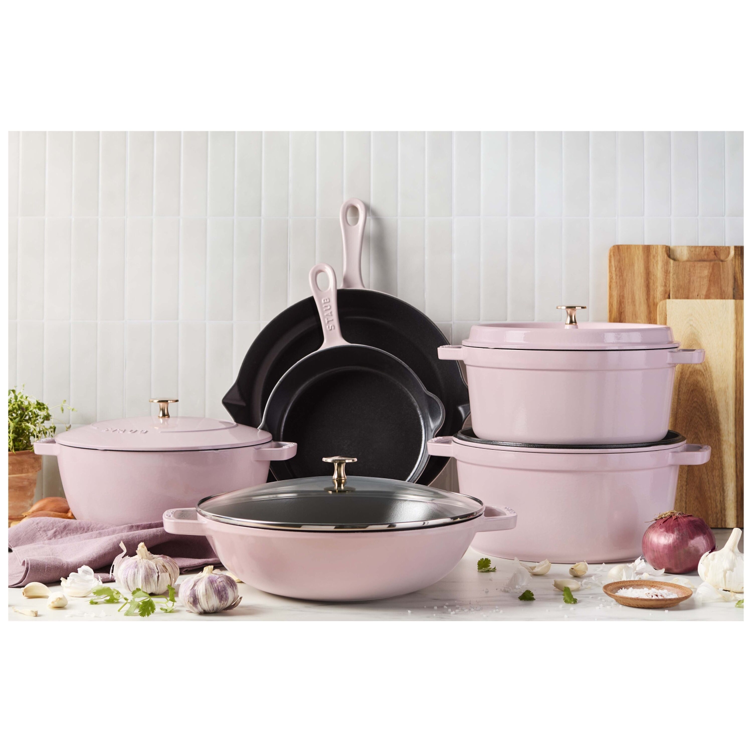 Four français rond en fonte La Cocotte 4,8&nbsp;L de STAUB, rose sorbet