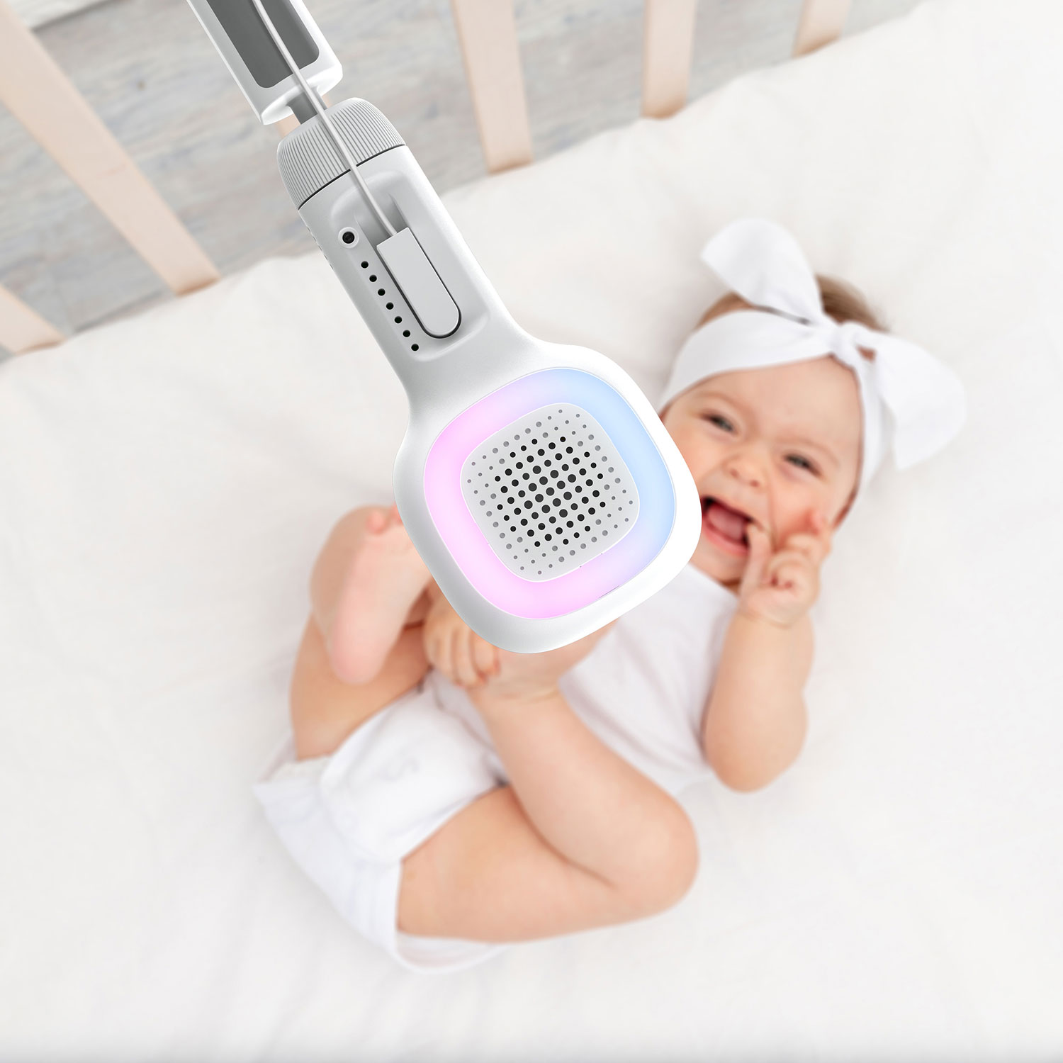 Interphone de surveillance intelligent connecté SkyVision AI Pro de Hubble avec suivi du sommeil, vision nocturne et rotation/inclinaison