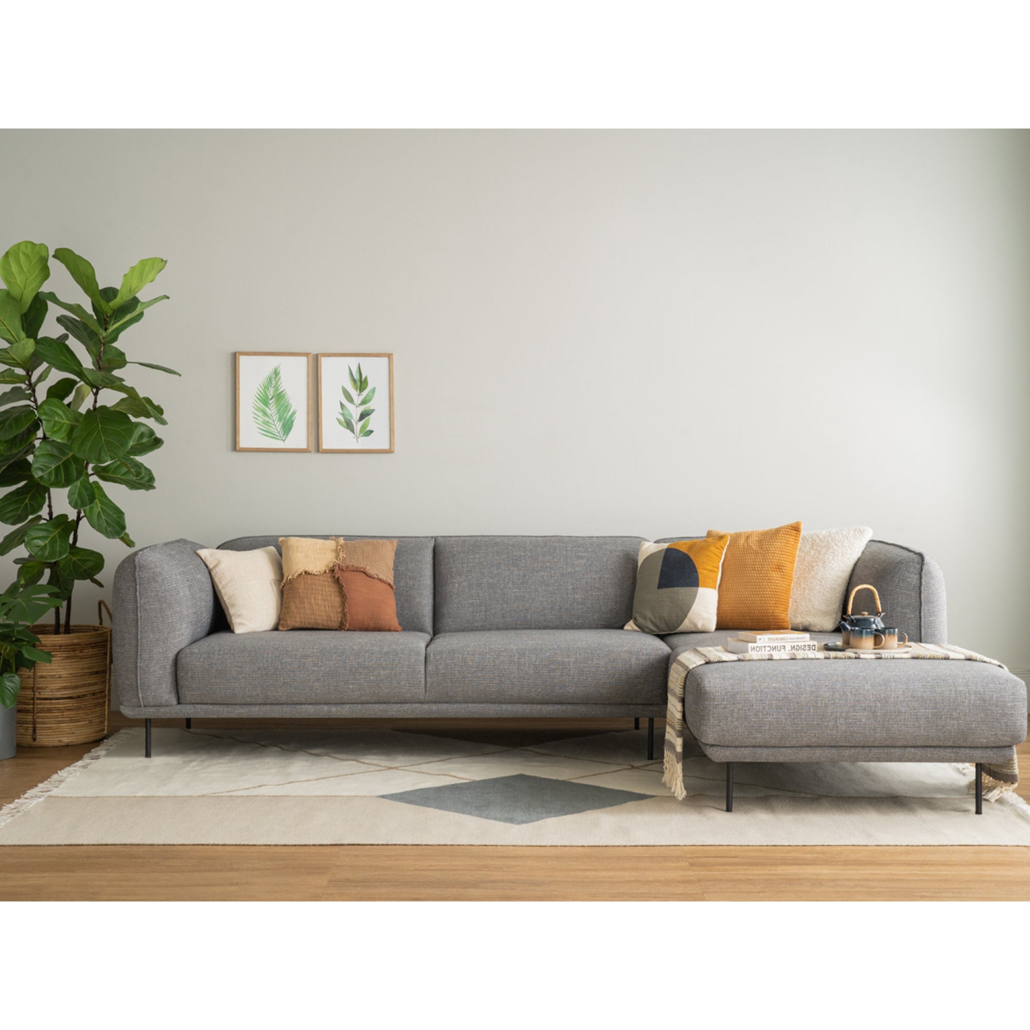 Luxana – Sofa-salon 3 places Chase droite haut de gamme Linsey pattes en métal robustes contemporaines – Gris