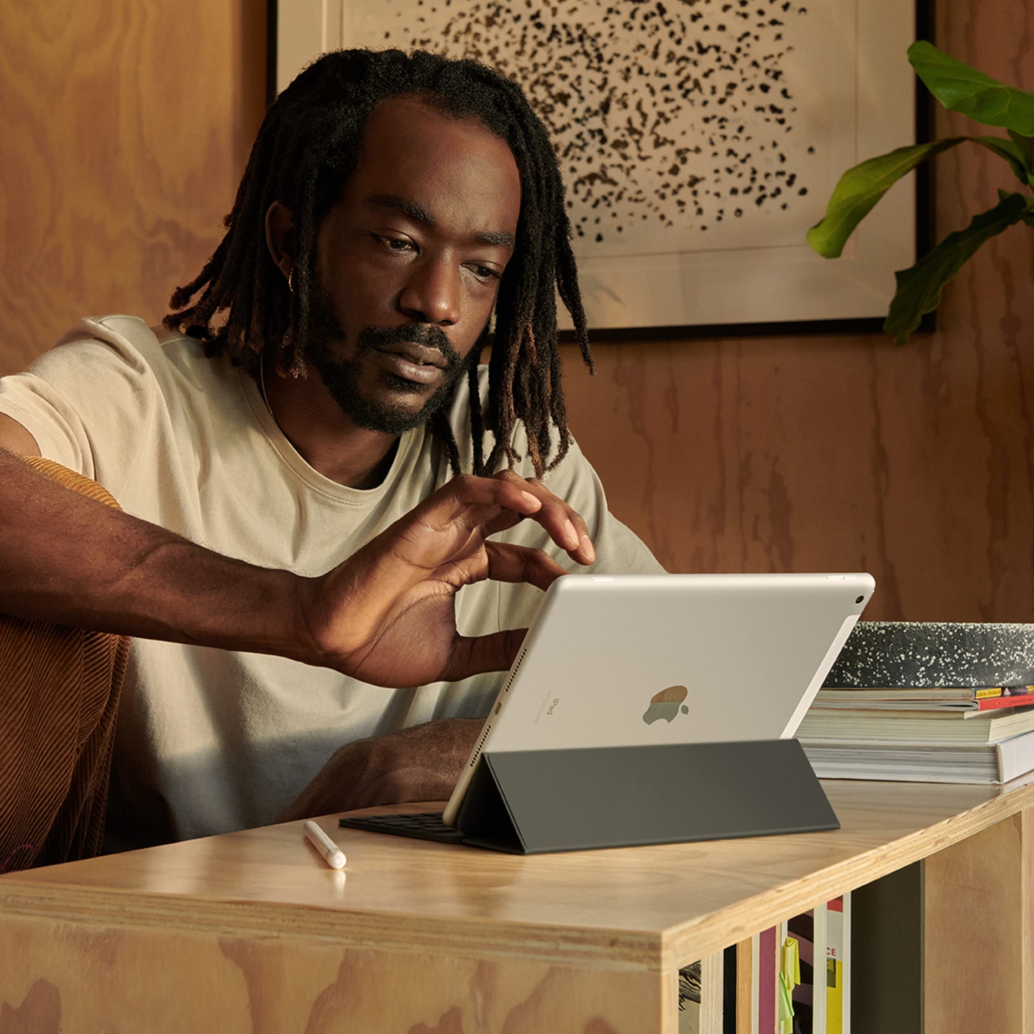 Apple iPad: with A13 Bionic chip, 10.2-inch Retina Display, 64GB, Wi-Fi + 4G LTE Cellular, 12MP front/8MP Back Camera, Touch ID - Space Gray