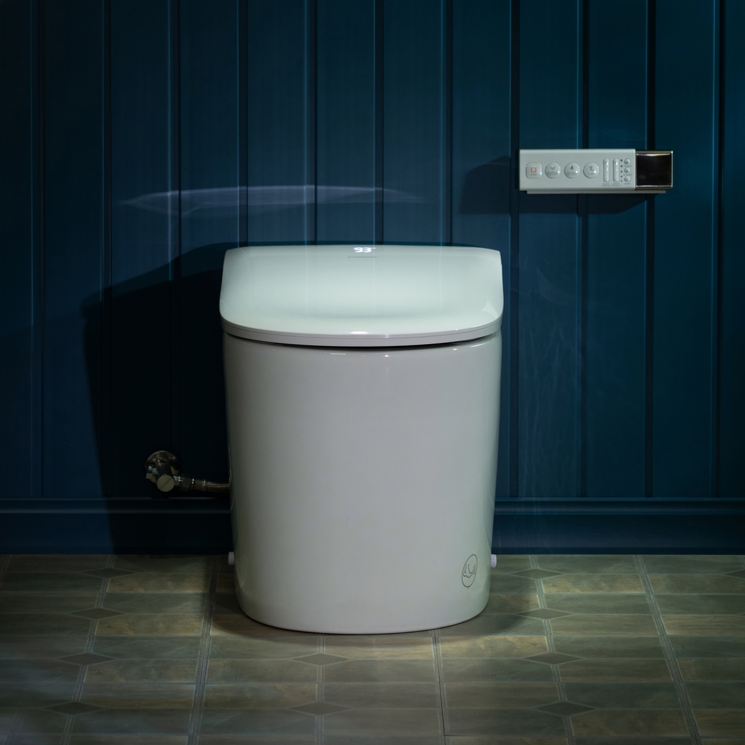 WOODBRIDGE Elongated Smart Bidet Toilet 1.28 GPF in White with Auto Open/Close,Fragrance System,UV-Sterilized Nozzle,Multi-Function Wash&Warm Air Dry