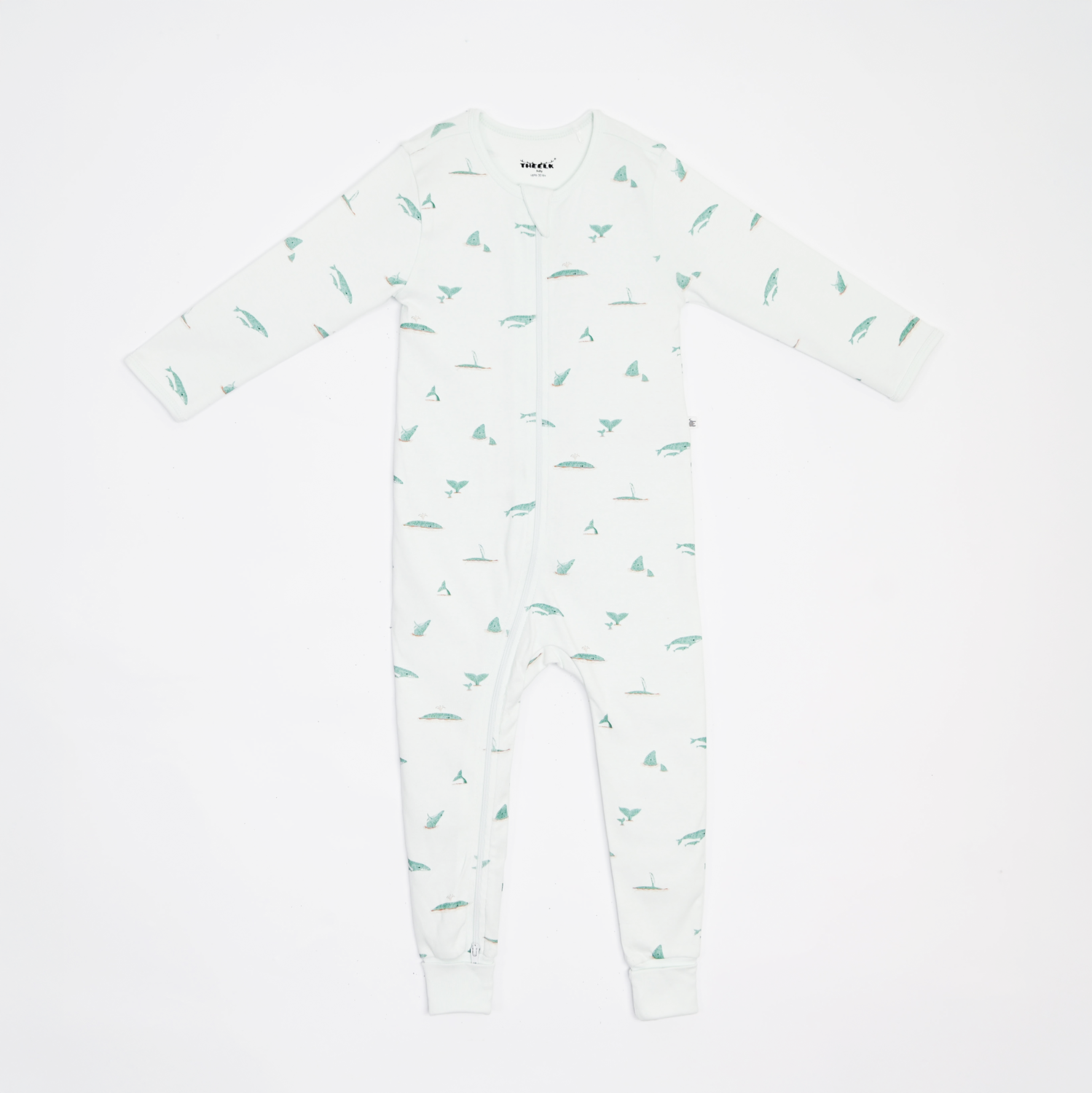 Le jouet à pieds côtelés en coton biologique Premium Play and Grow Whale d'Elk Baby