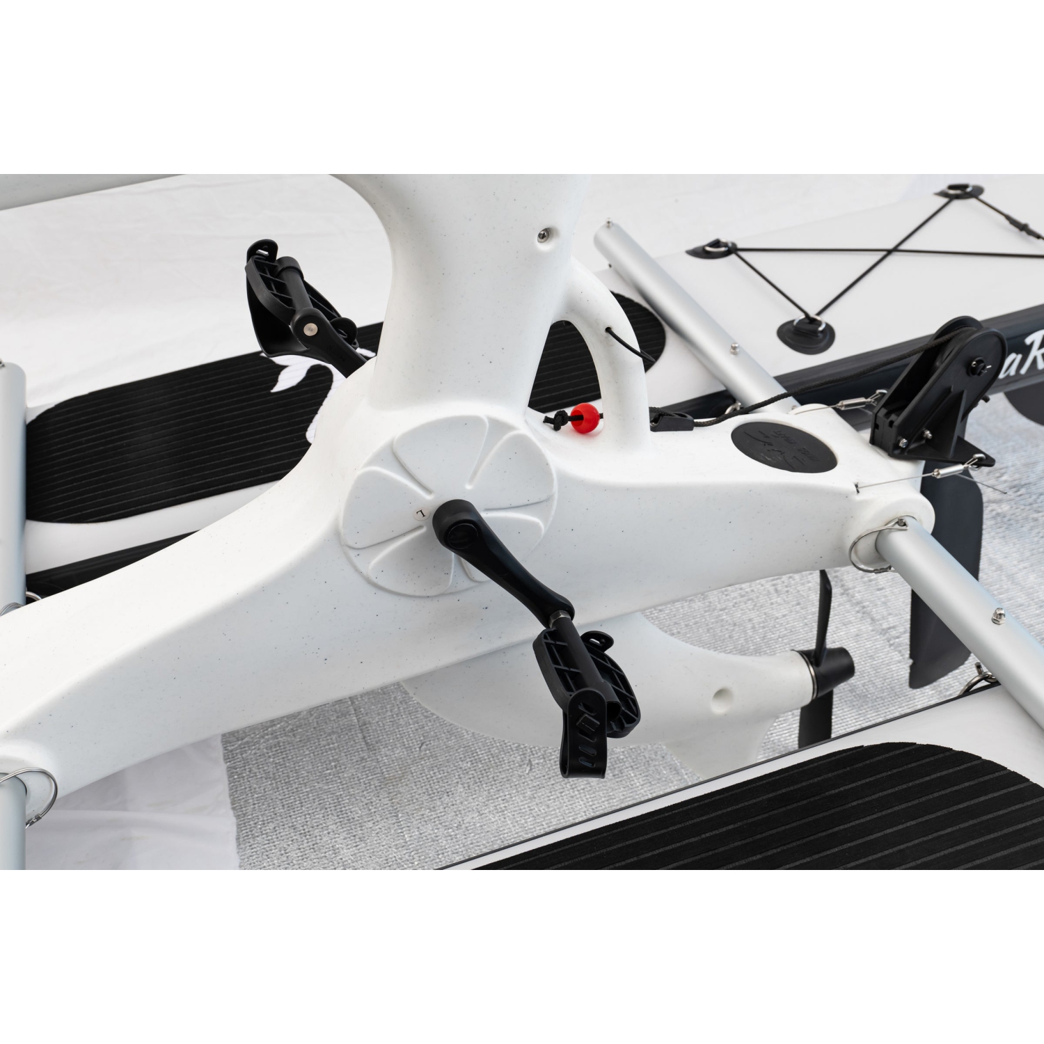 Nautiqua | BORACAY | Vélo aquatique de style catamaran Premium avec coussin avant | 1 personne